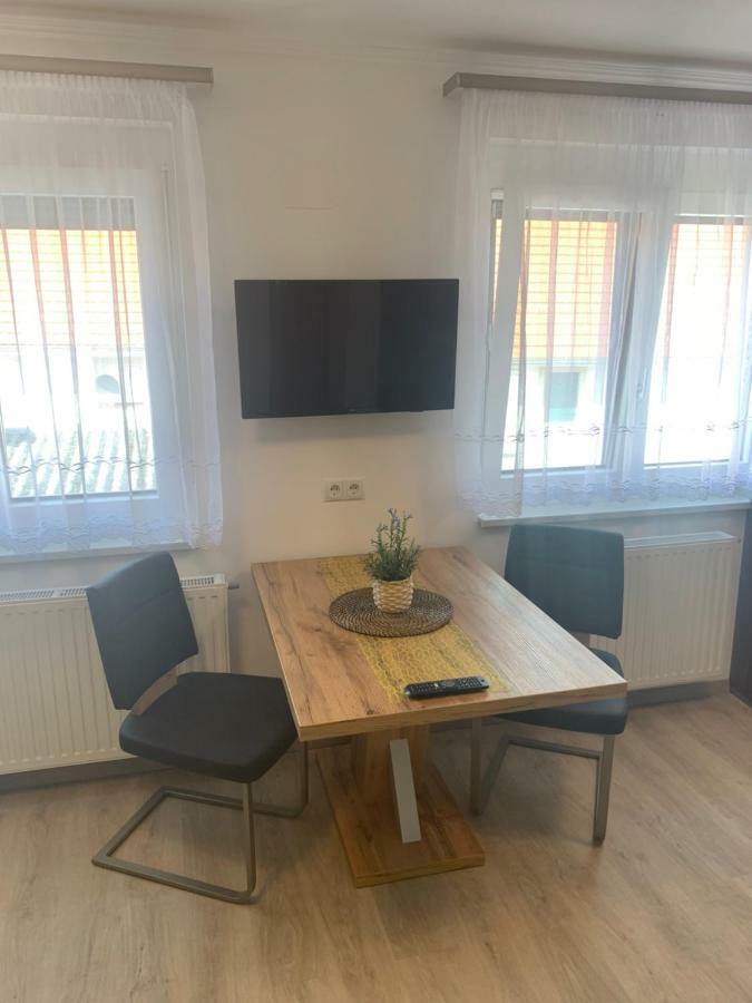 Ferienwohnungen Zum Briefmarkenhaus Mörbisch am See Екстериор снимка