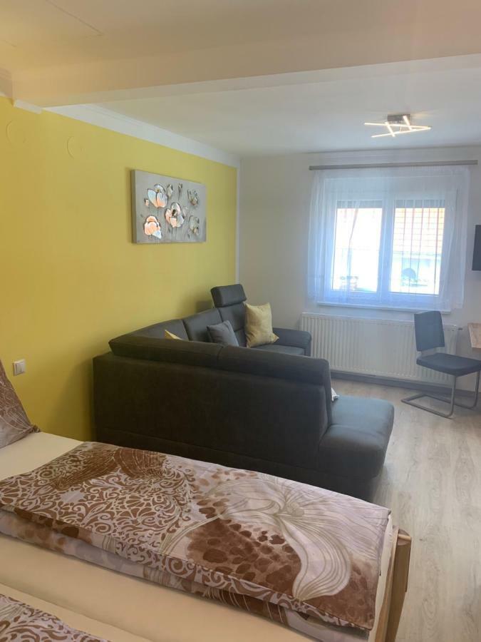 Ferienwohnungen Zum Briefmarkenhaus Mörbisch am See Екстериор снимка